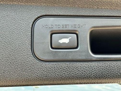 Crystal Black Pearl 2024 Honda Odyssey Elite