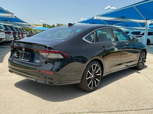 Crystal Black Pearl 2026 Honda Accord Hybrid Touring