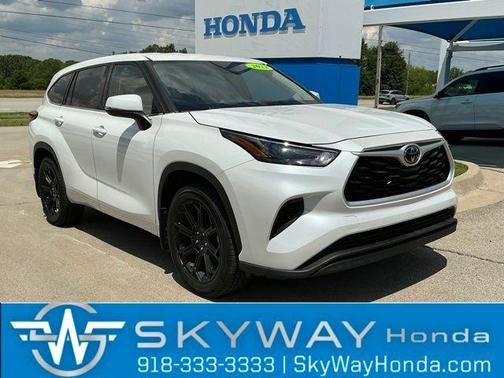 Wind Chill Pearl 2022 Toyota Highlander L