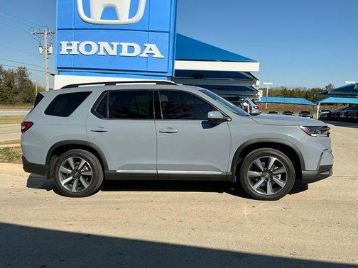 2023 Honda Pilot AWD Elite