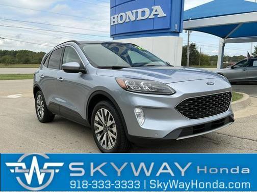 2022 Ford Escape Titanium