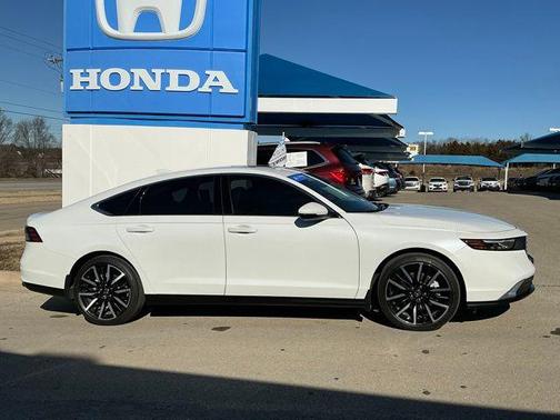 2023 Honda Accord Hybrid Touring