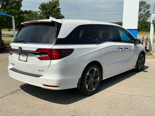 Platinum White Pearl 2023 Honda Odyssey Elite