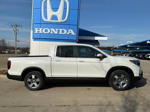 Platinum White Pearl 2026 Honda Ridgeline RTL