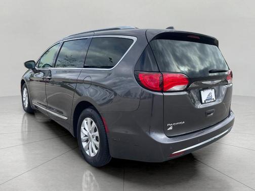 2018 Chrysler Pacifica Touring-L