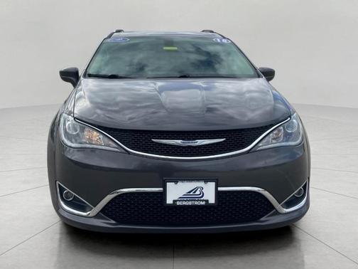 2018 Chrysler Pacifica Touring-L