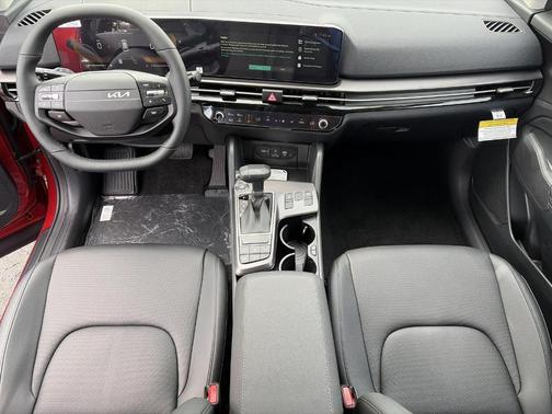 Runway Red 2027 Kia Sportage EX