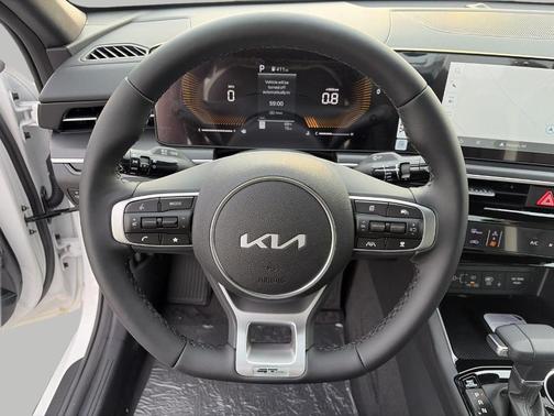 Snow White Pearl 2026 Kia K5 GT-Line