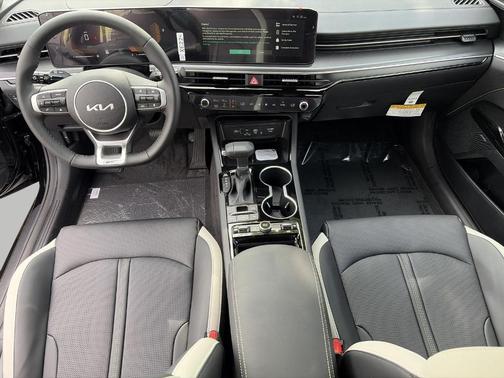 Aurora Black Pearl 2026 Kia K5 GT-Line