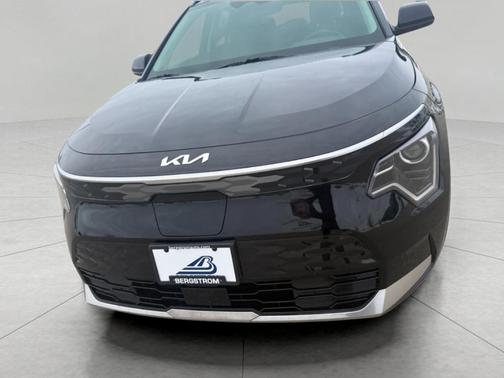 Black 2024 Kia Niro EV Wind
