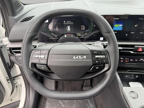 Snow White Pearl 2027 Kia Sportage Hybrid X-LINE