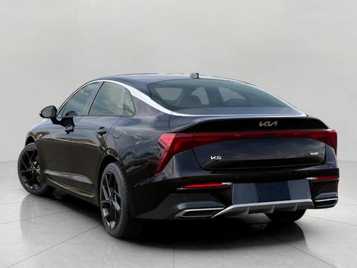 Aurora Black Pearl 2026 Kia K5 GT-Line