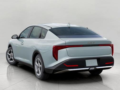 2025 Kia K4 LX
