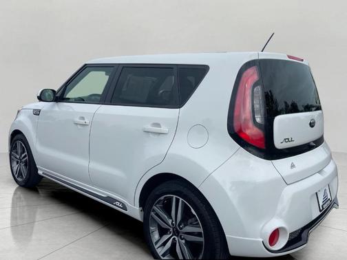 Clear White 2016 Kia Soul +