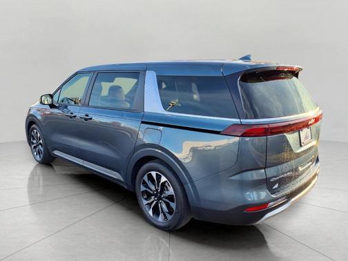 2022 Kia Carnival EX