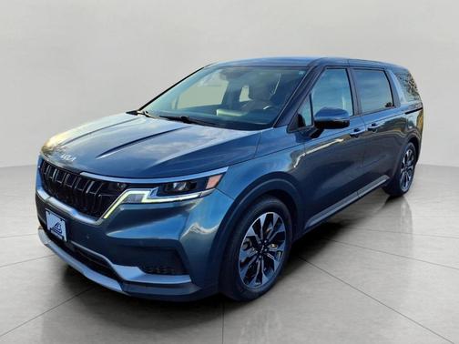 2022 Kia Carnival EX