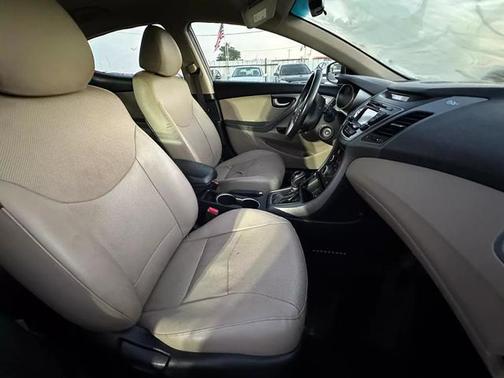 2015 Hyundai ELANTRA Limited