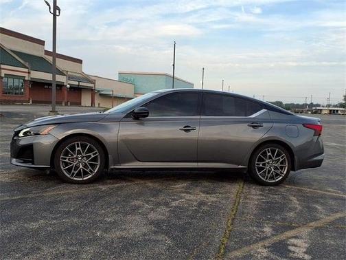 2024 Nissan Altima 2.0 SR