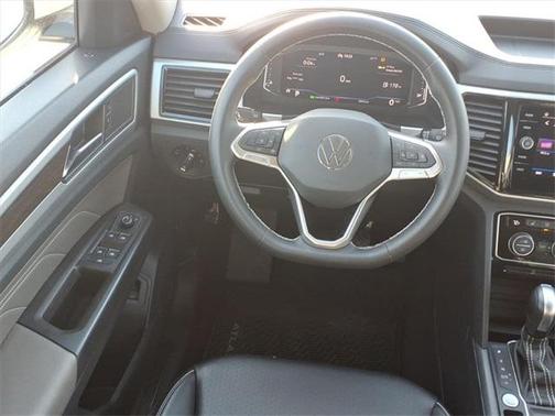 2023 Volkswagen Atlas 3.6L SE w/Technology