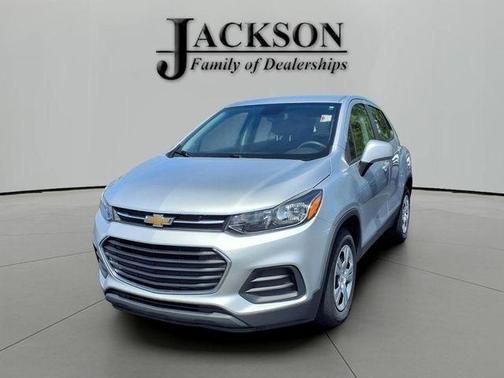 Silver Ice Metallic 2017 Chevrolet Trax LS