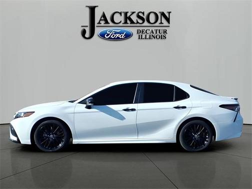 2022 Toyota Camry SE Nightshade
