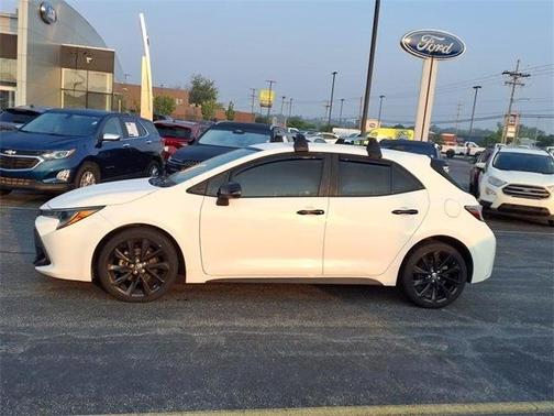 2020 Toyota Corolla Hatchback SE