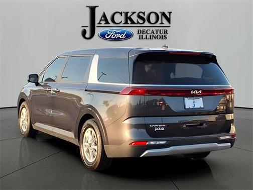 2023 Kia Carnival LX
