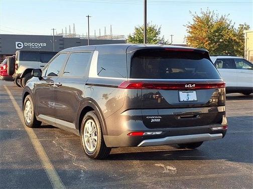 2023 Kia Carnival LX