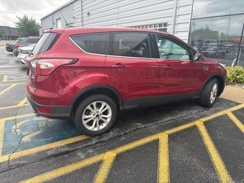 Ruby Red Metallic 2017 Ford Escape SE