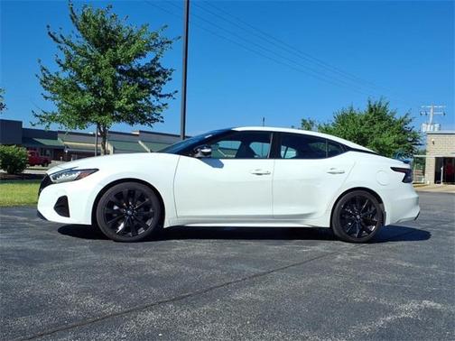2023 Nissan Maxima SR