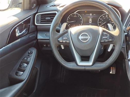 2023 Nissan Maxima SR