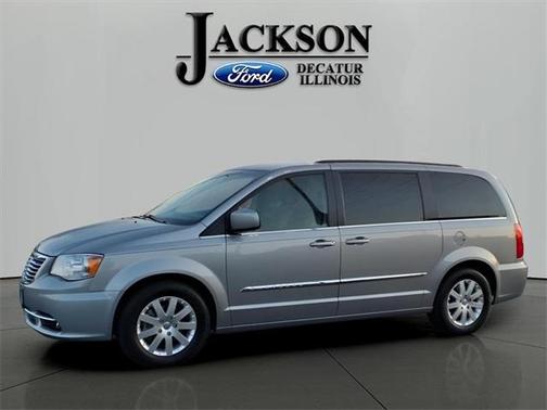 2016 Chrysler Town & Country Touring