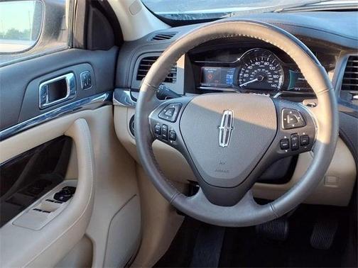 2015 Lincoln MKS Base