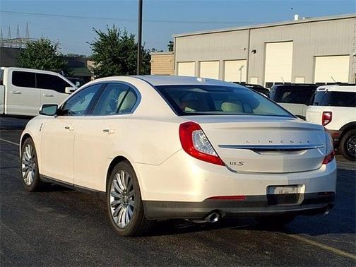 2015 Lincoln MKS Base