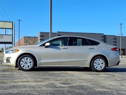 2019 Ford Fusion S