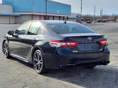 2020 Toyota Camry SE Nightshade