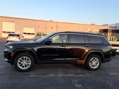 2022 Jeep Grand Cherokee L Laredo