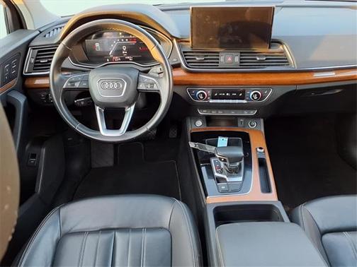 2022 Audi Q5 45 S line quattro Premium