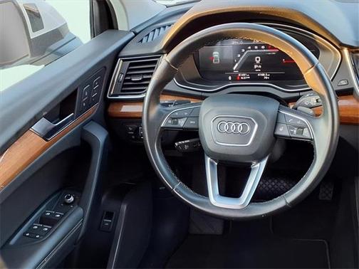 2022 Audi Q5 45 S line quattro Premium
