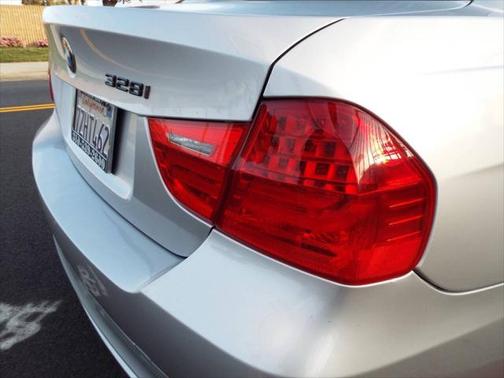 2009 BMW 328 328i 4dr Sedan SULEV
