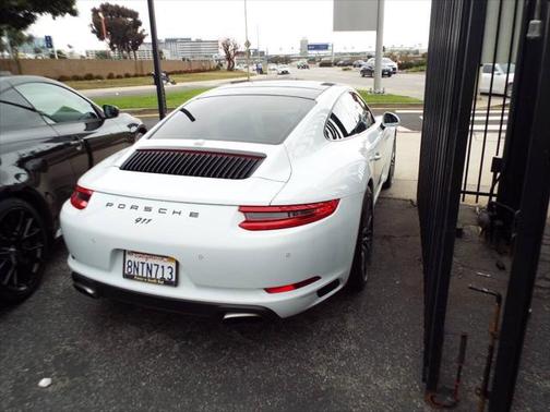 2018 Porsche 911 Carrera 4