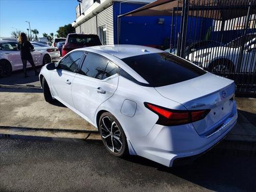 2023 Nissan Altima SR FWD