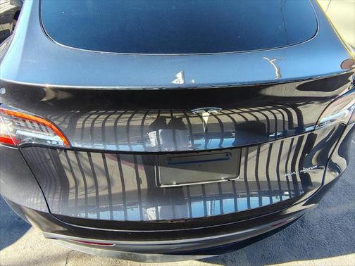 2024 Tesla Model Y Long Range Dual Motor All-Wheel Drive