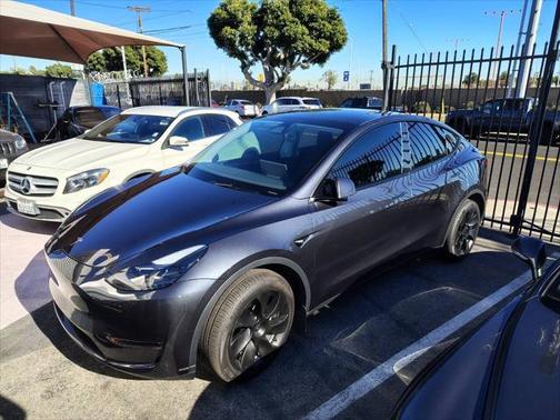 2024 Tesla Model Y Long Range Dual Motor All-Wheel Drive