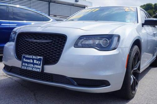 2021 Chrysler 300 Touring