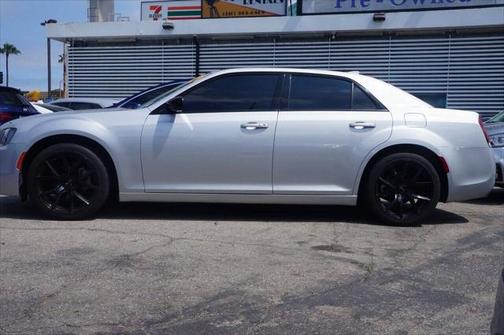 2021 Chrysler 300 Touring