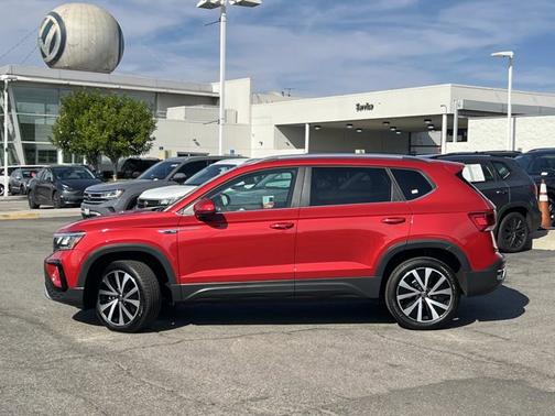 2024 Volkswagen Taos 1.5T SE