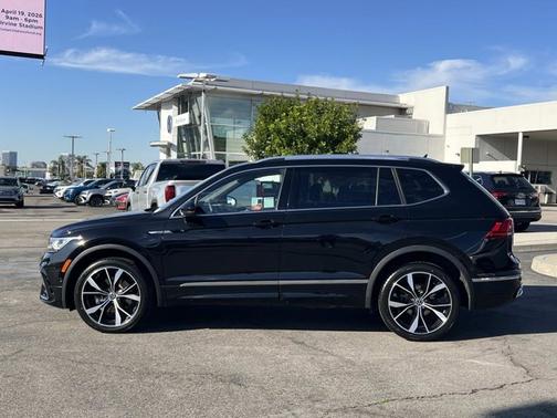 2023 Volkswagen Tiguan 2.0T SEL R-Line