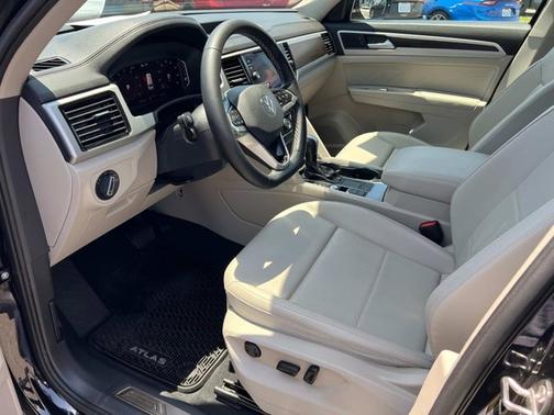 2023 Volkswagen Atlas 3.6 SE w/ Technology