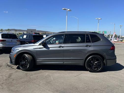 2024 Volkswagen Tiguan 2.0T SE R-Line Black